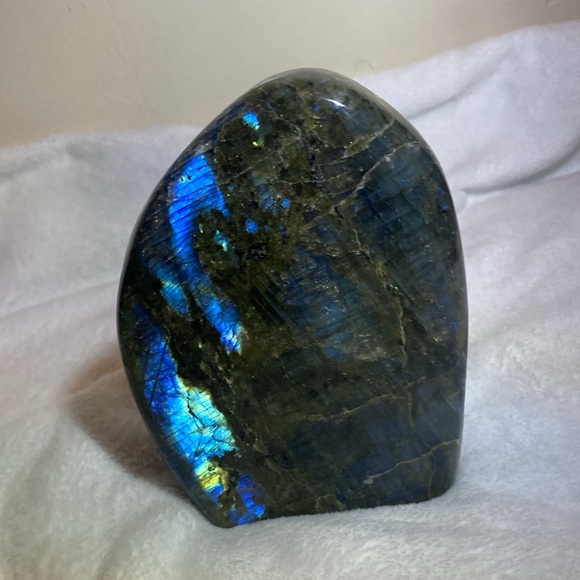 ✨ 4.7lbs Massive Polished Labradorite Slab – Stunning Blue Flash on Both Sides!✨ - Picture 3 of 12